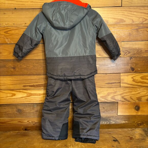 Boys Size 5 Winter Jacket & Snow Bibs - Picture 2 of 7